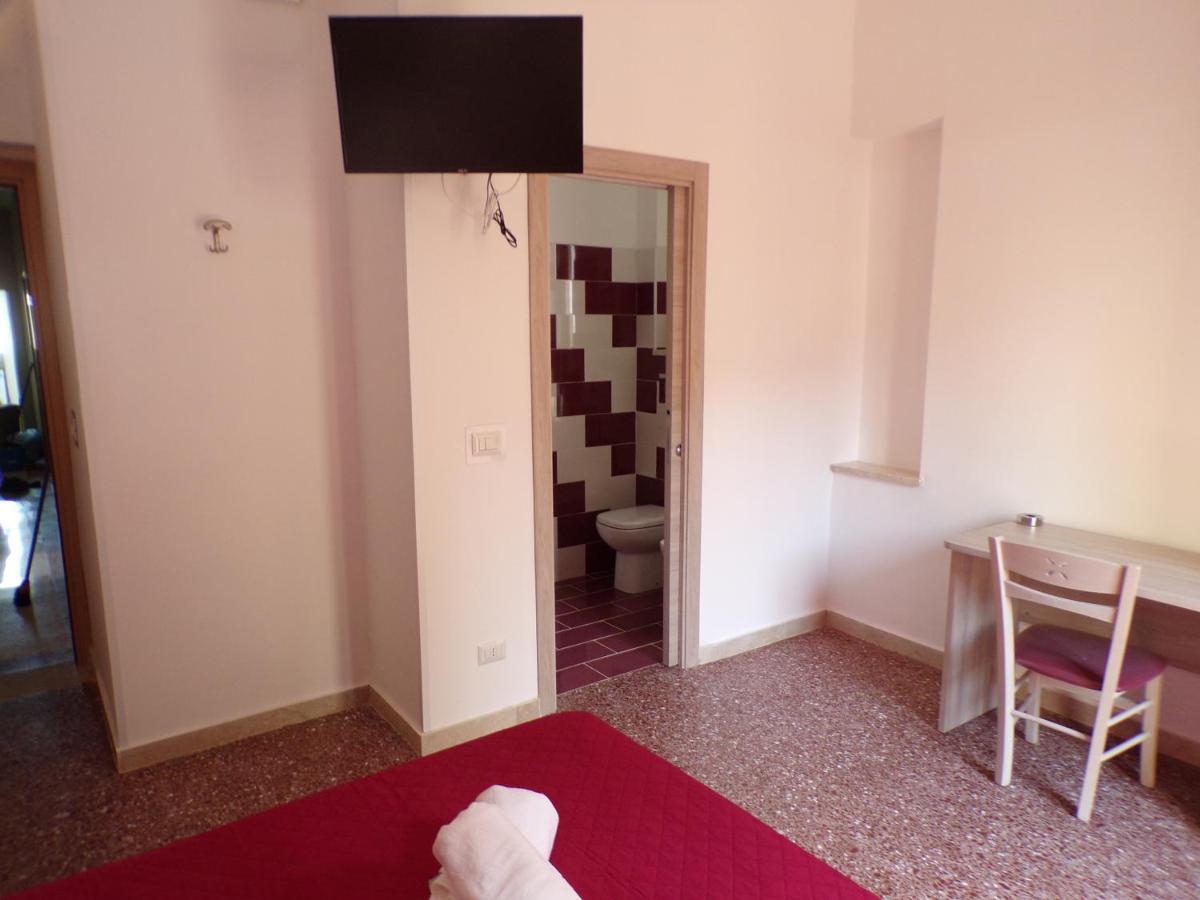 Nuova Aurora Rent Rooms Roccalumera Exterior photo