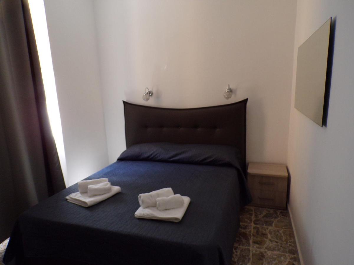 Nuova Aurora Rent Rooms Roccalumera Exterior photo