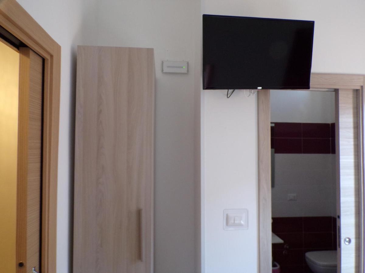 Nuova Aurora Rent Rooms Roccalumera Exterior photo